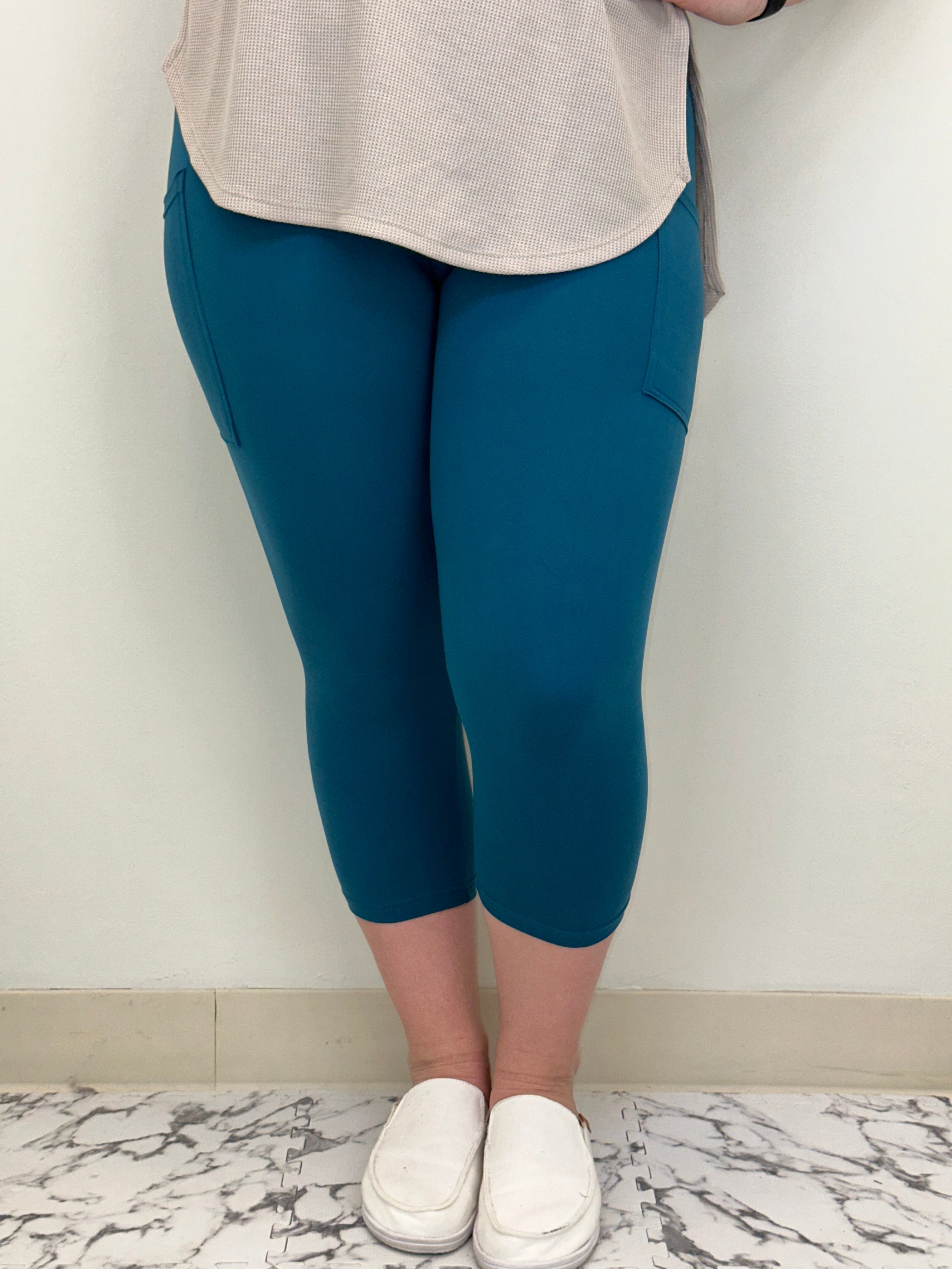 Turquoise Capri w/ Pockets