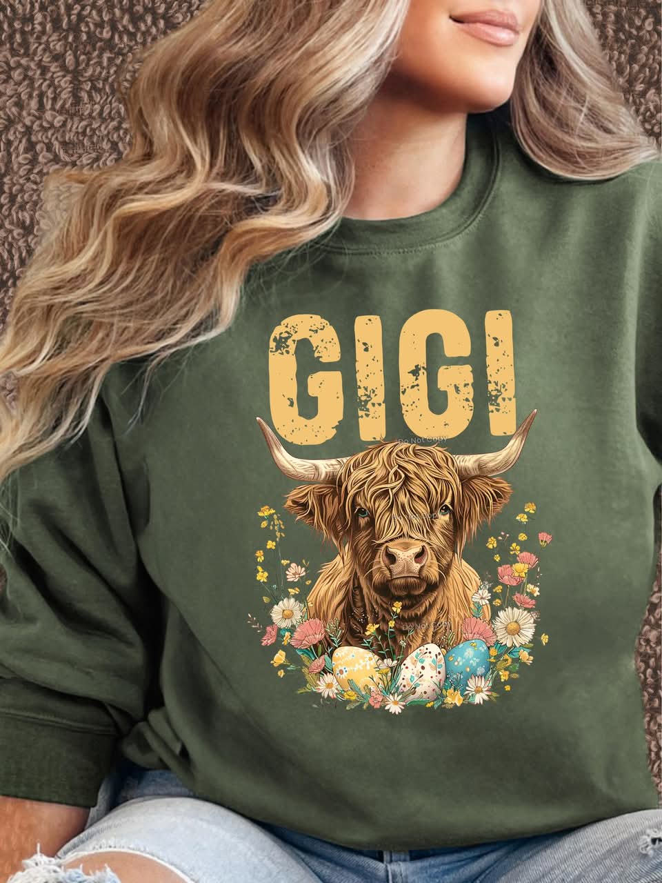 personalized cow graphic crewneck