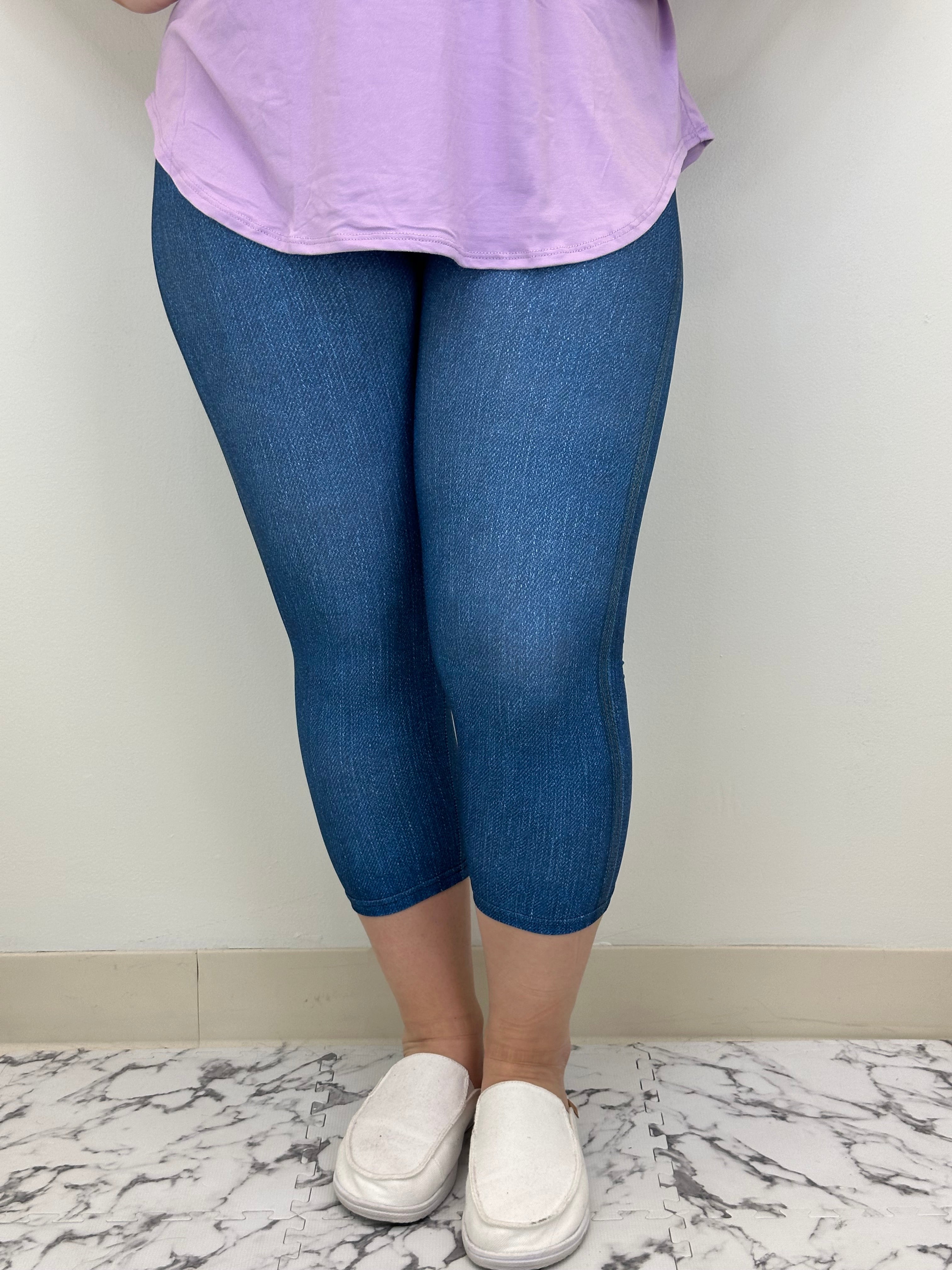 Faux blue denim pocket capri leggings