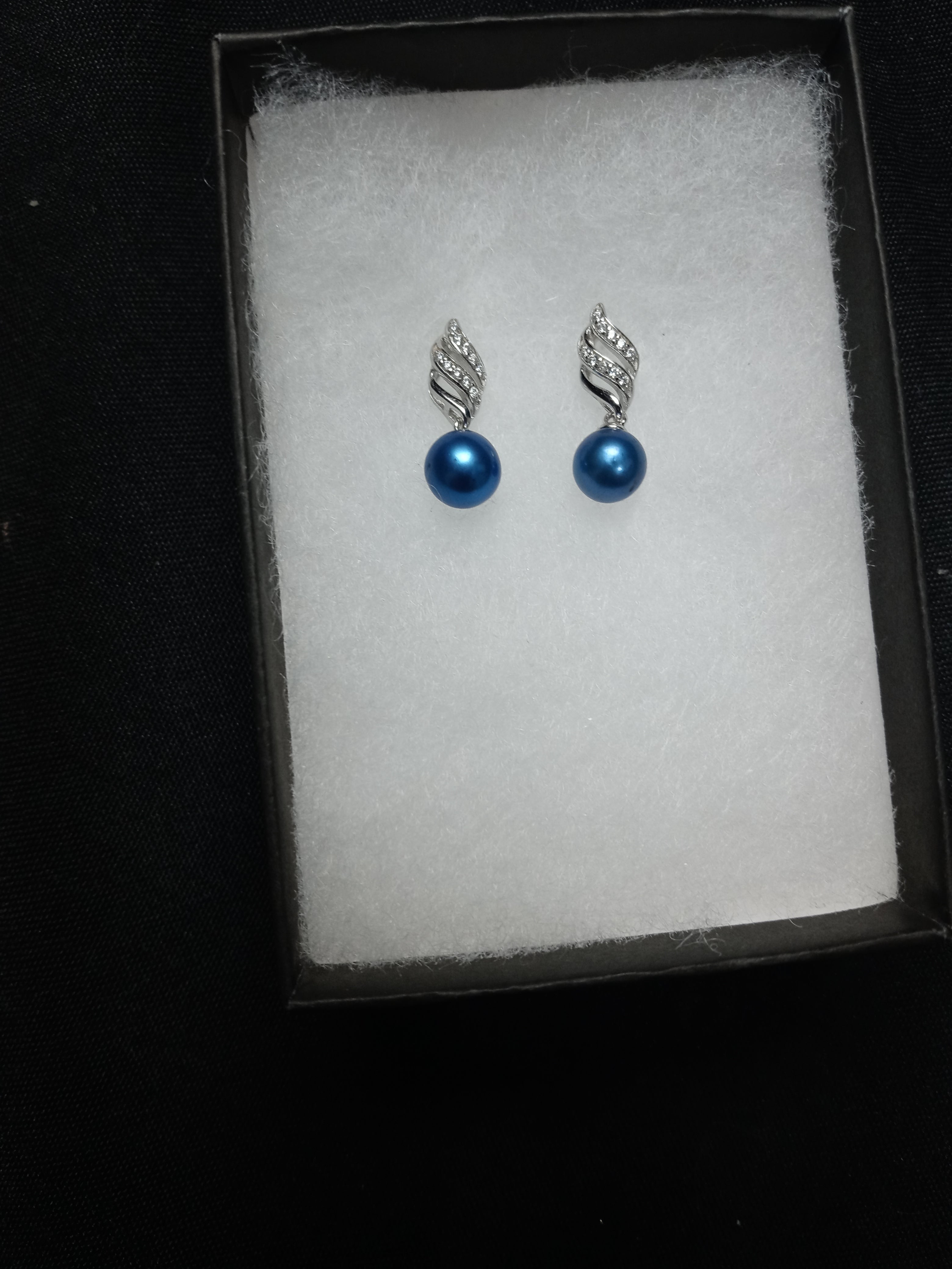 Swirl tear drop earrings