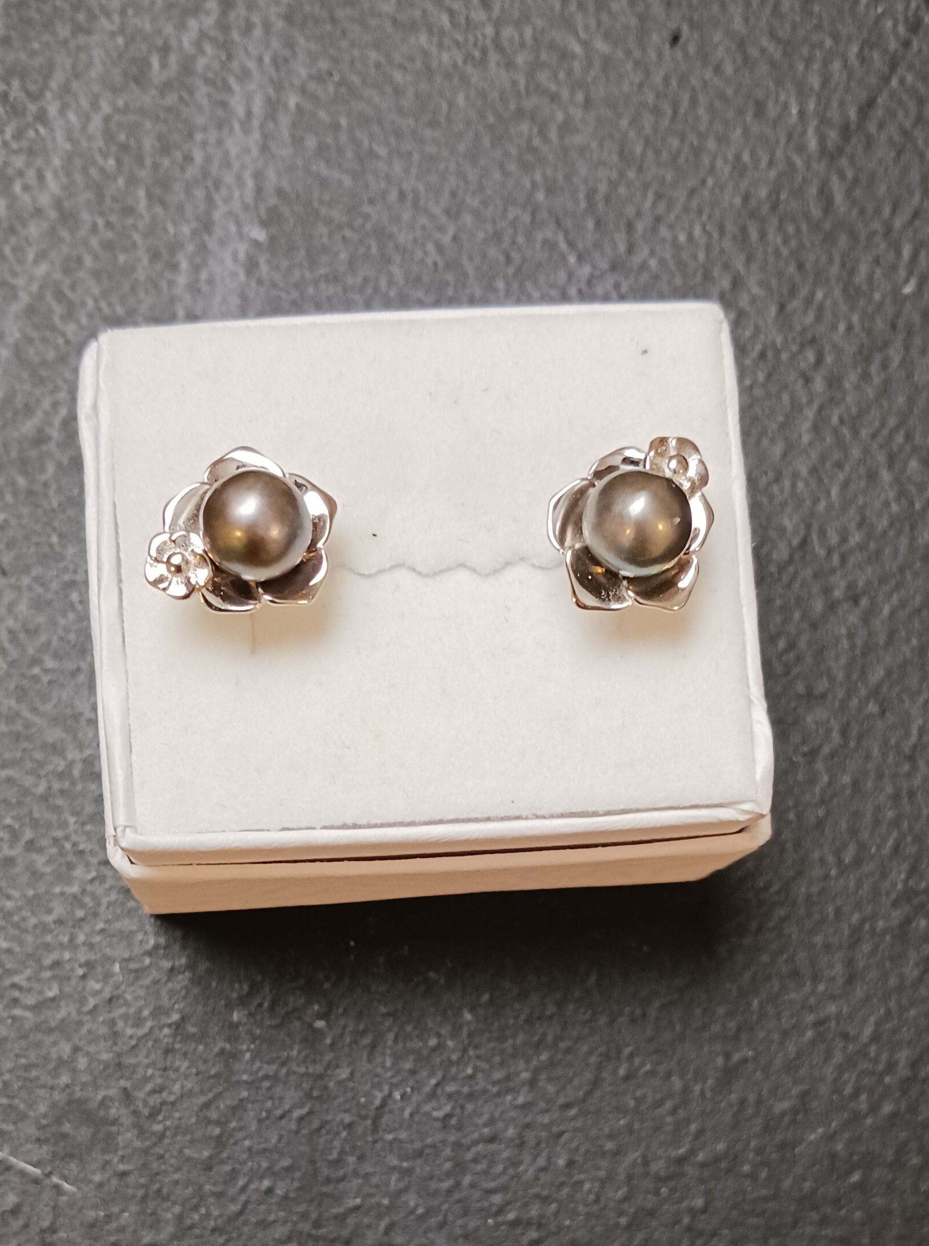 Double flower earrings