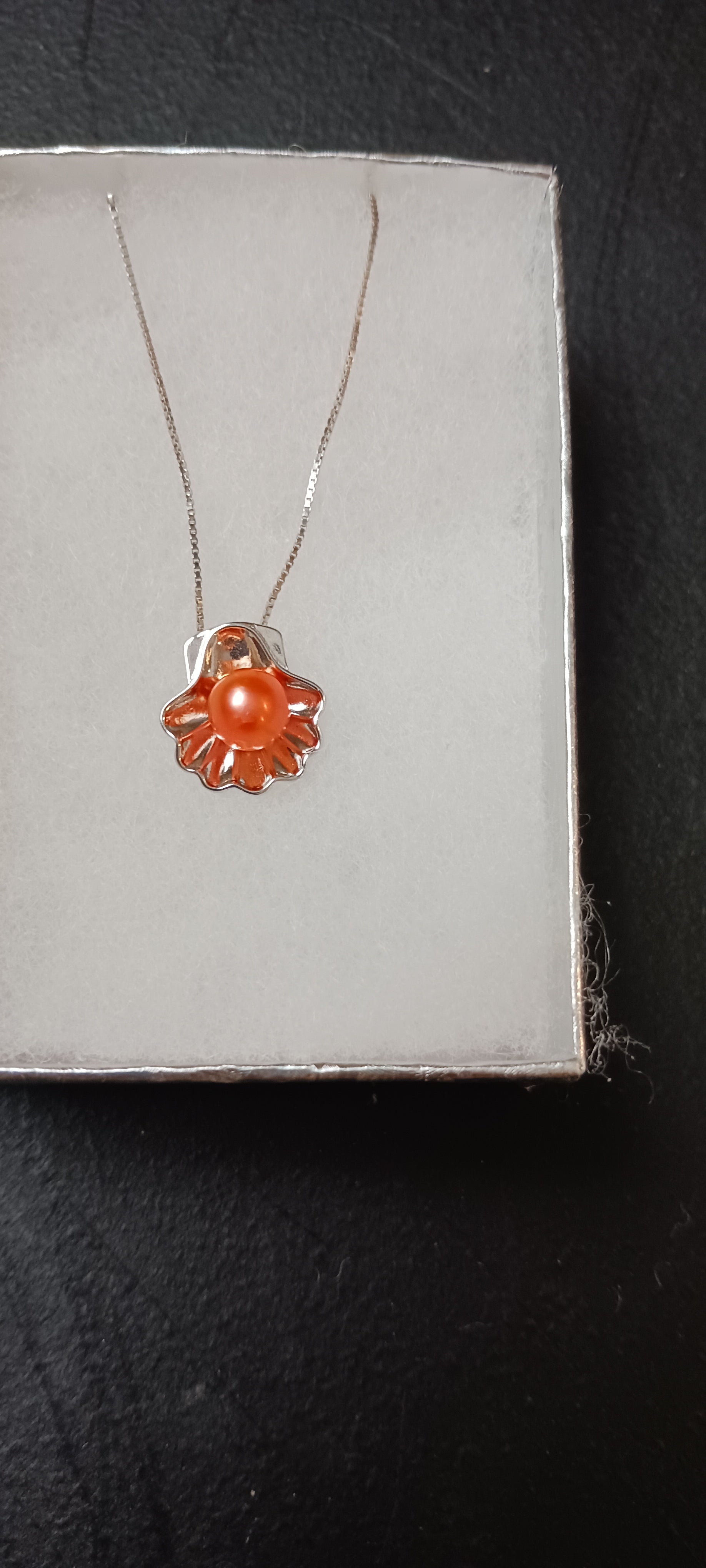 Sea shell pendant
