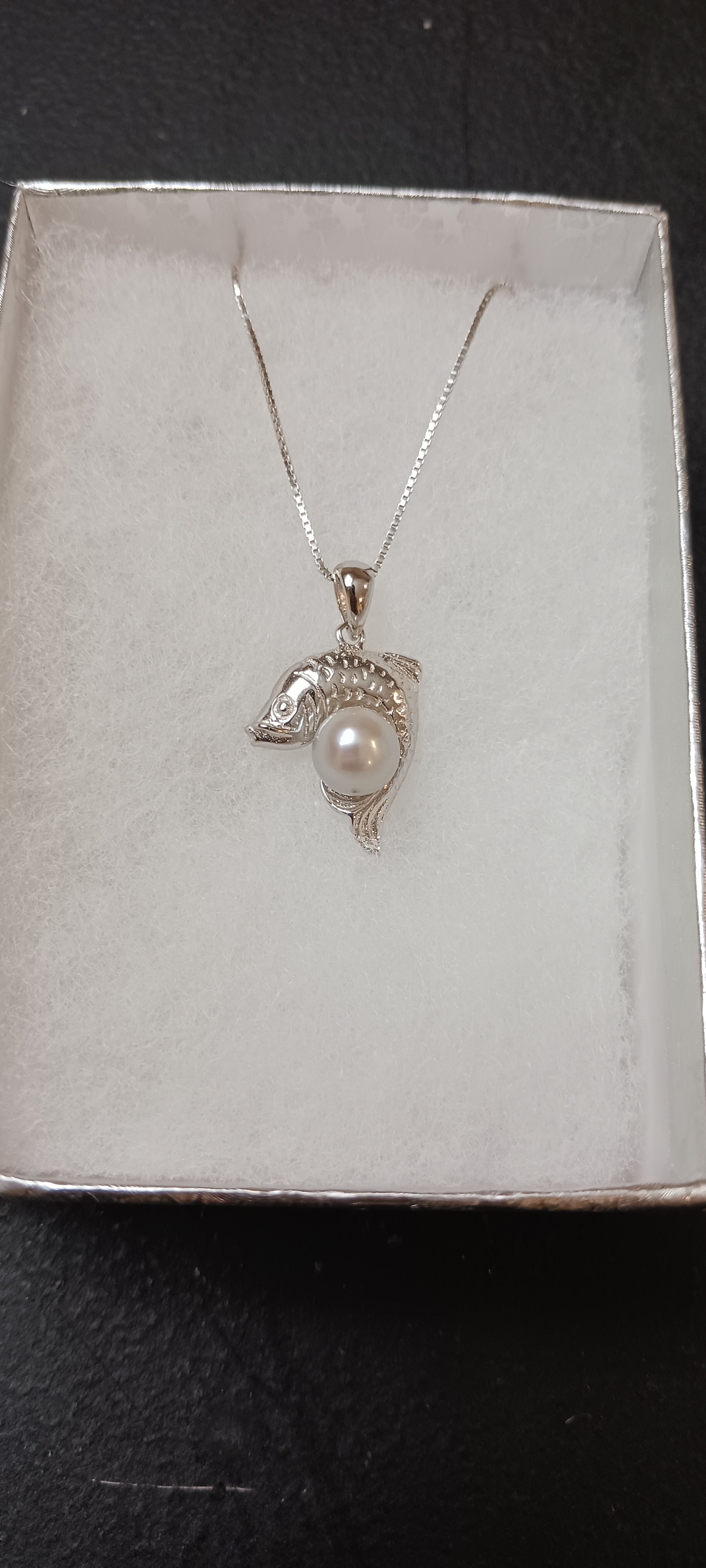 Big bass pendant