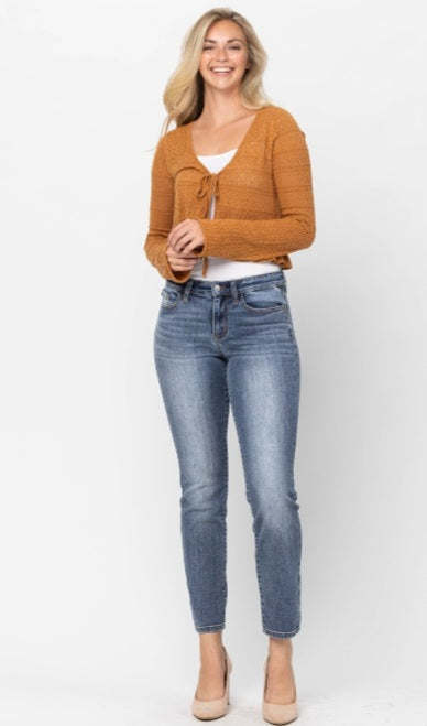 Judy Blue Slim Straight Leg non distressed mid wash mid rise